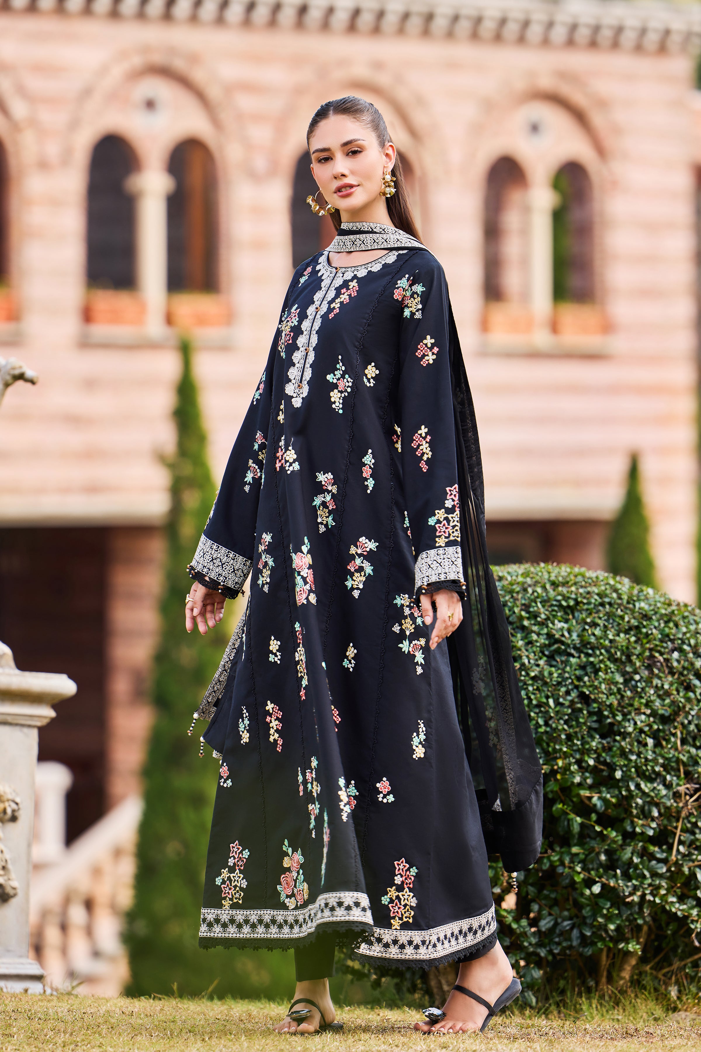 Raven Elegance