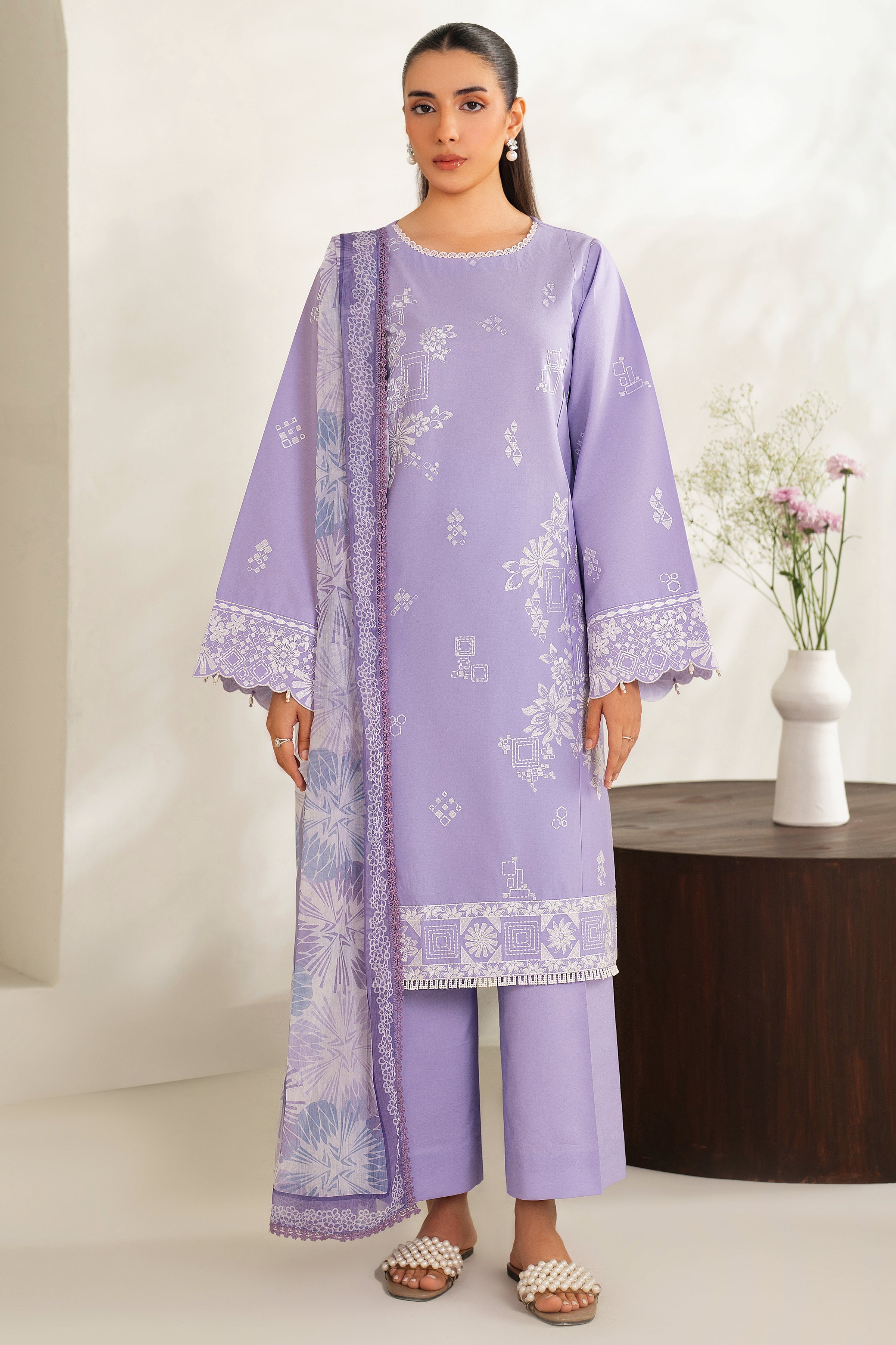 Lavender Peral