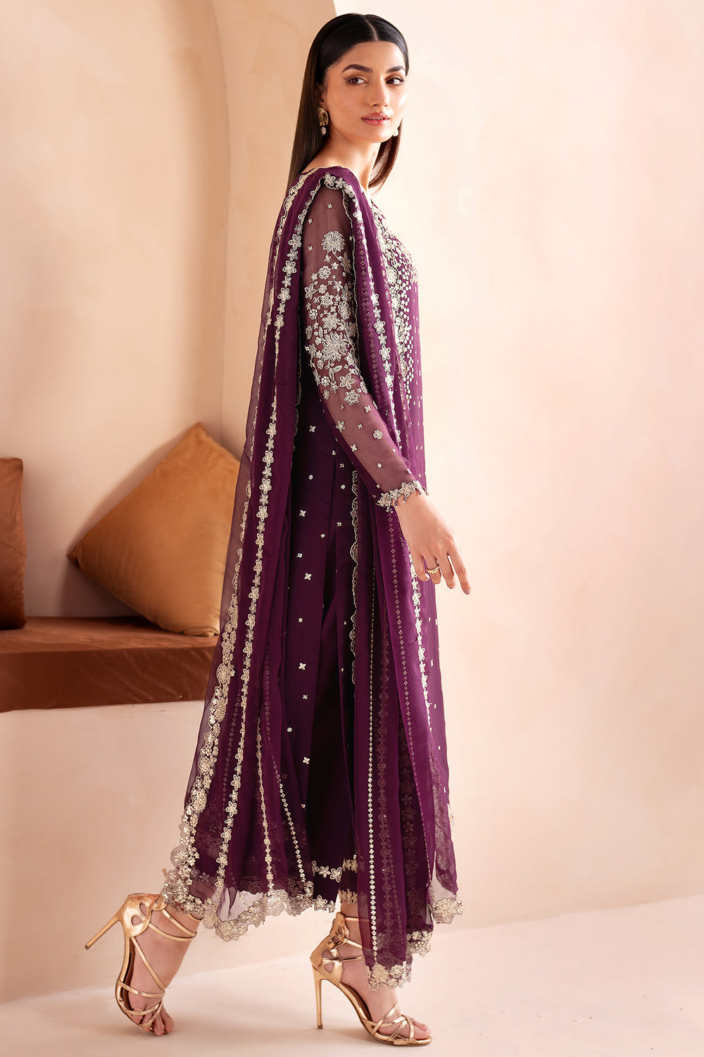 Ladies EMBROIDERED Fancy Suit By Farasha