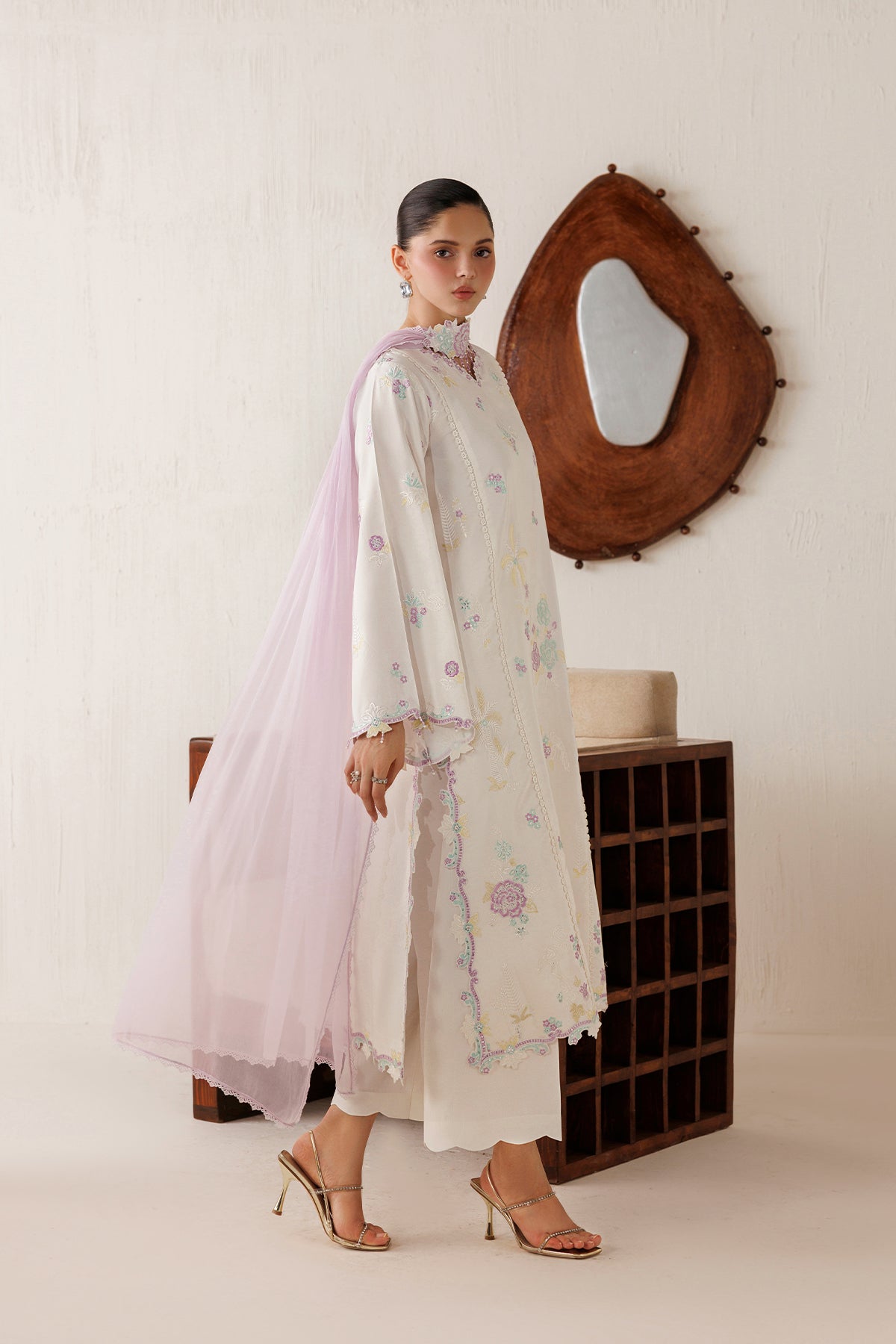 Lunaire Pearl