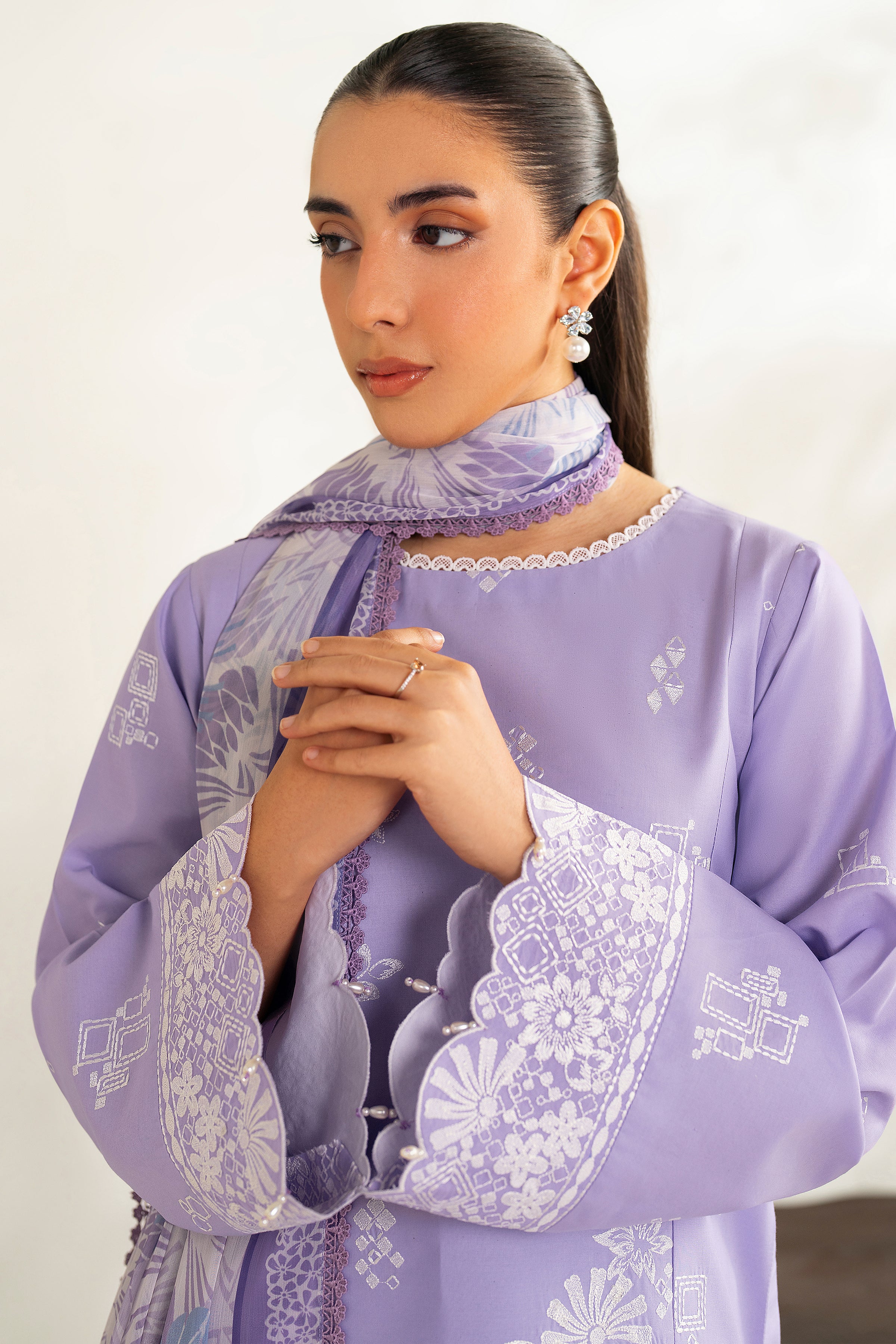 Lavender Peral